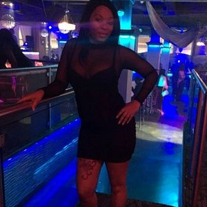 Meet your Posher, Ebony